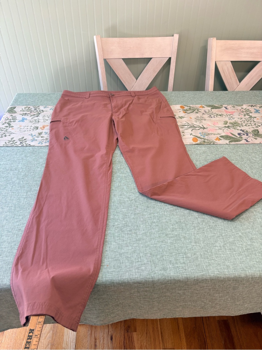 Eddie Bauer Women’s Guide Pants